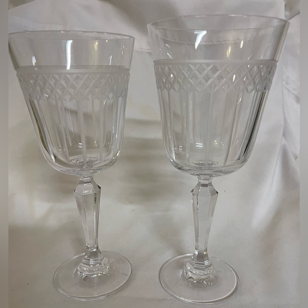 Two Elegant Crystal Wine Glass Set